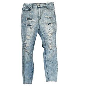 Ripped Demin Jeans